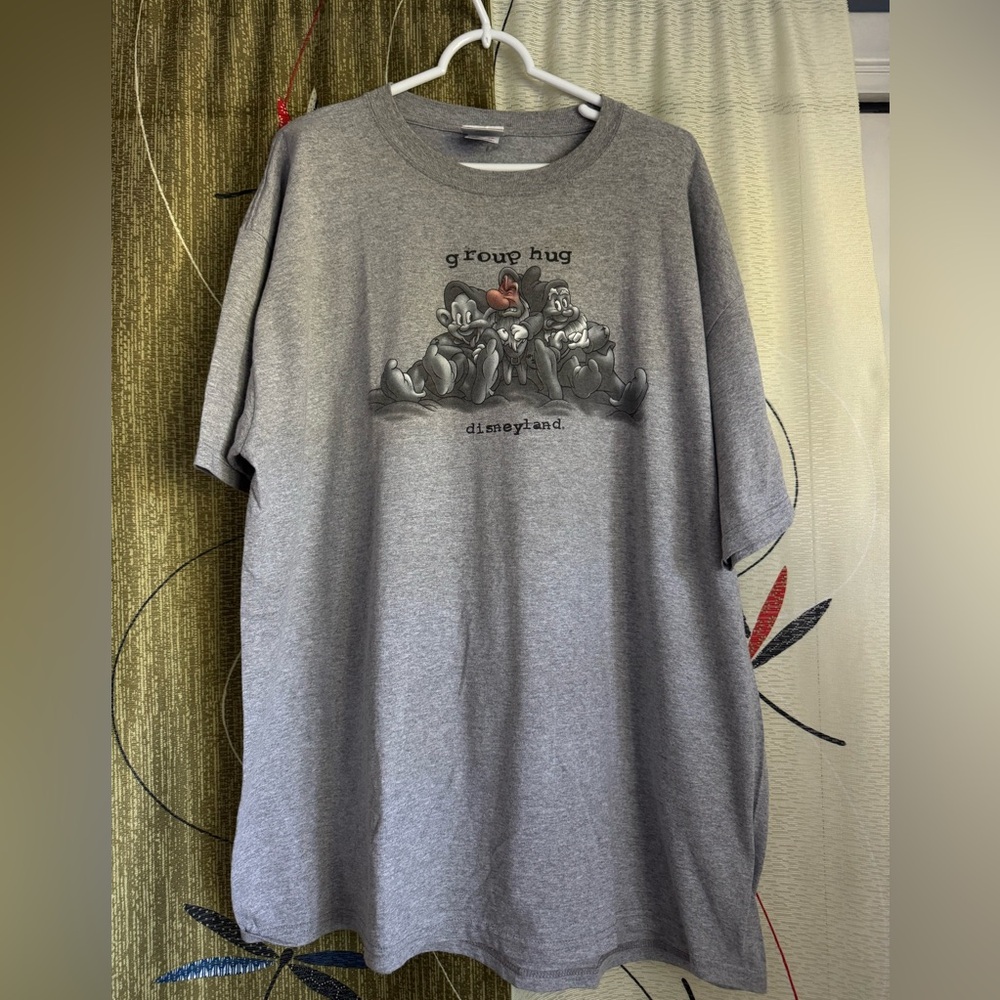Disney Gray Short Sleeve Graphic Tee